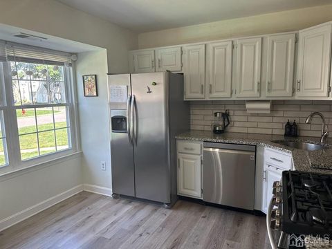 Condo For Sale - 14 Albury Way<br/> North Brunswick, NJ 08902