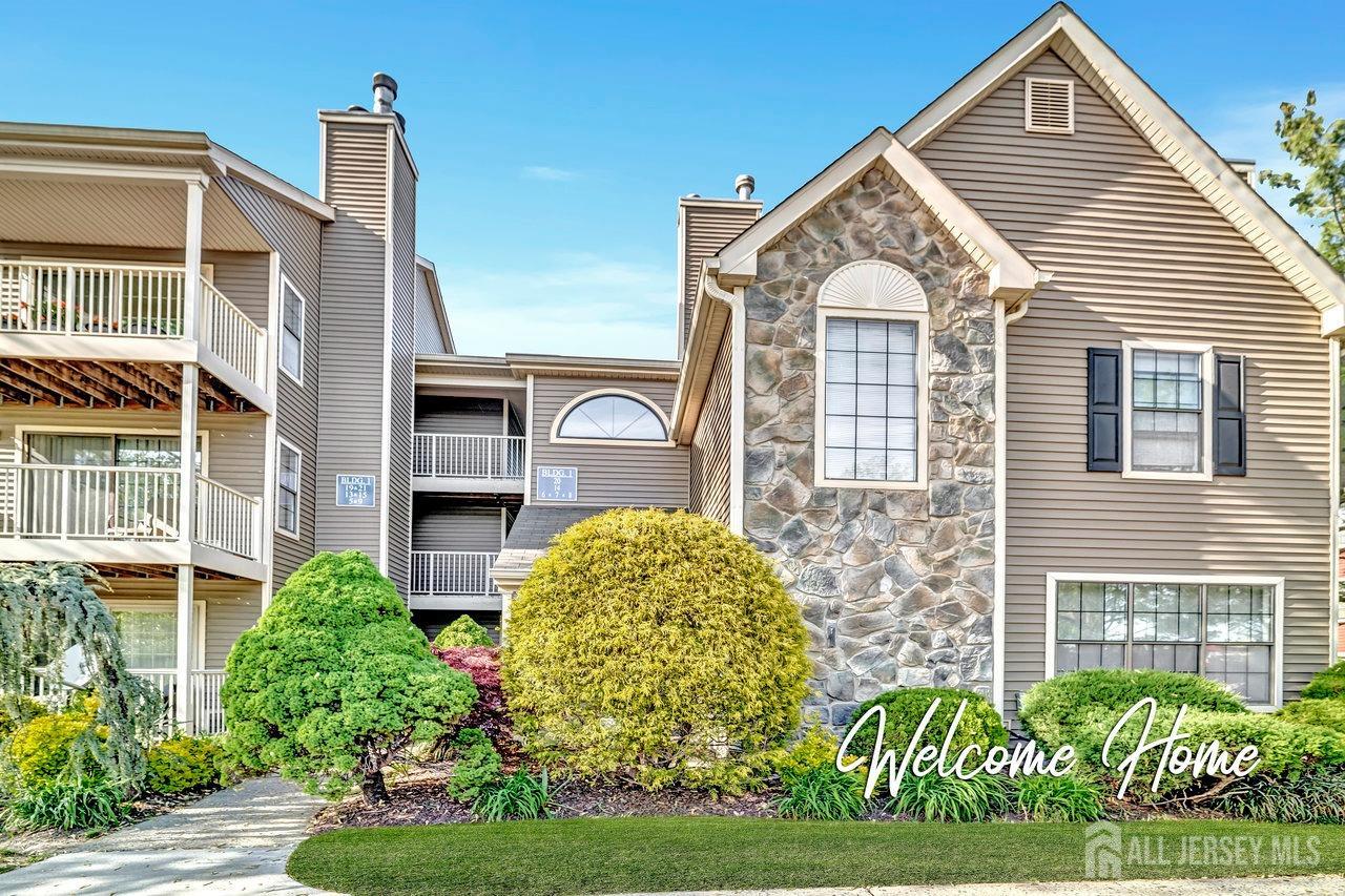 14 Lear Court, East Brunswick, New Jersey image 1