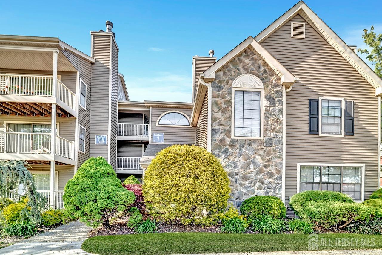 14 Lear Court, East Brunswick, New Jersey image 2