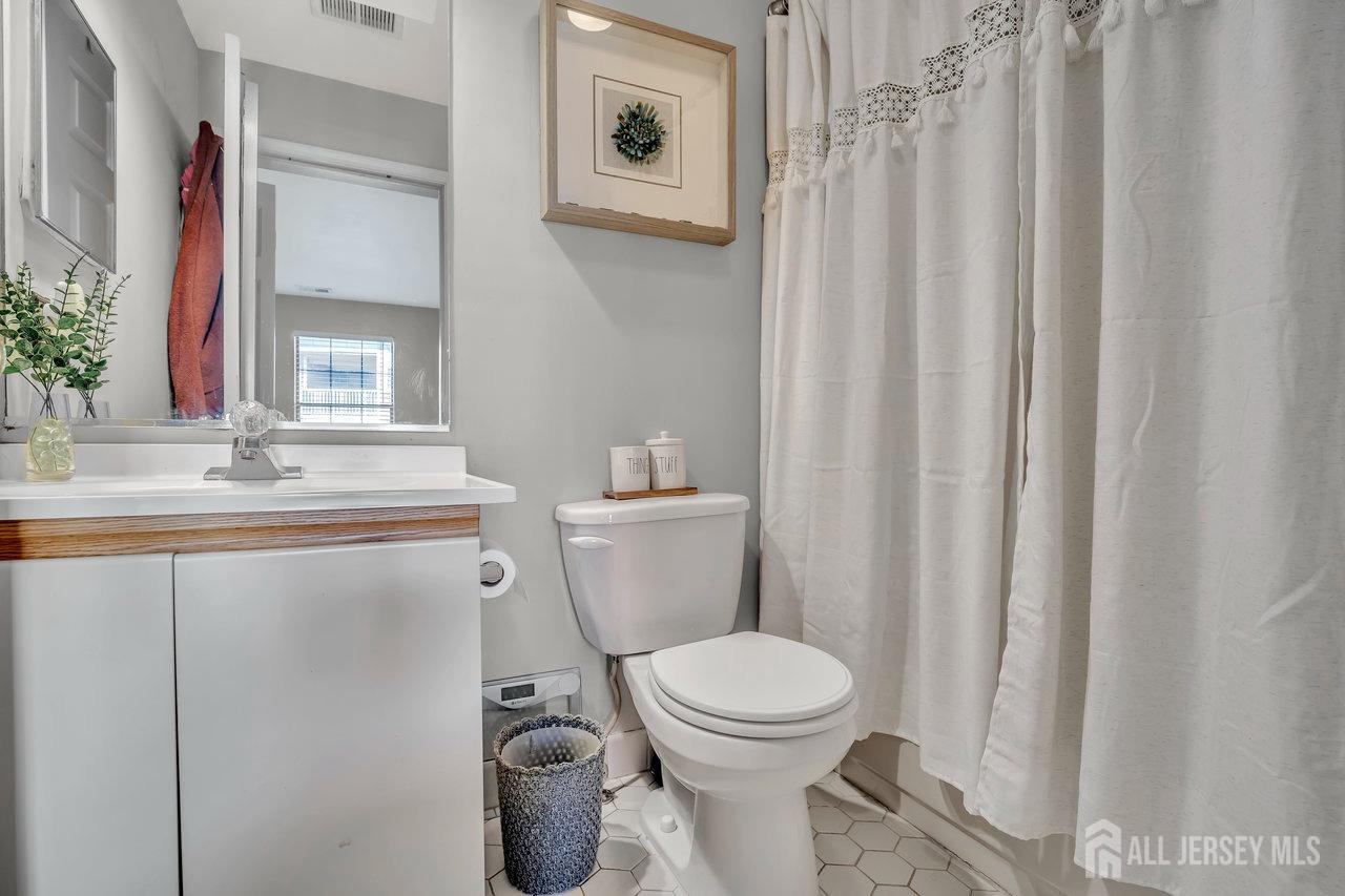 14 Lear Court, East Brunswick, New Jersey image 11
