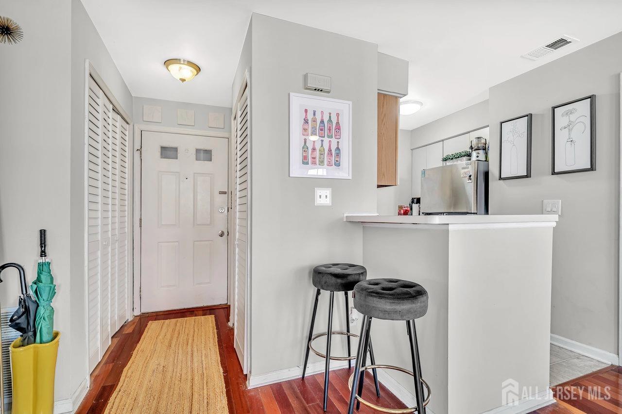 14 Lear Court, East Brunswick, New Jersey image 3