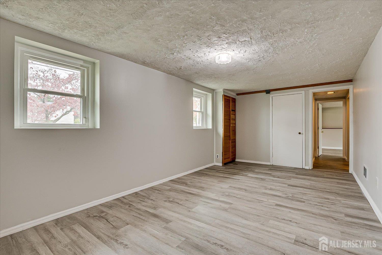 Piscataway, New Jersey 08854, United States, 5 Bedrooms Bedrooms, ,3 BathroomsBathrooms,Residential,Active,238327