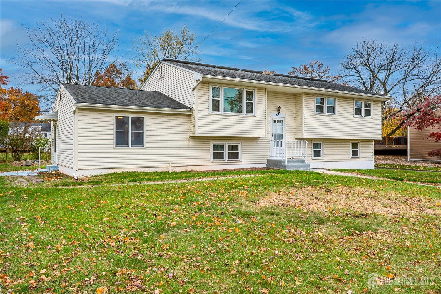 Piscataway, New Jersey 08854, United States, 5 Bedrooms Bedrooms, ,3 BathroomsBathrooms,Residential,Active,238327