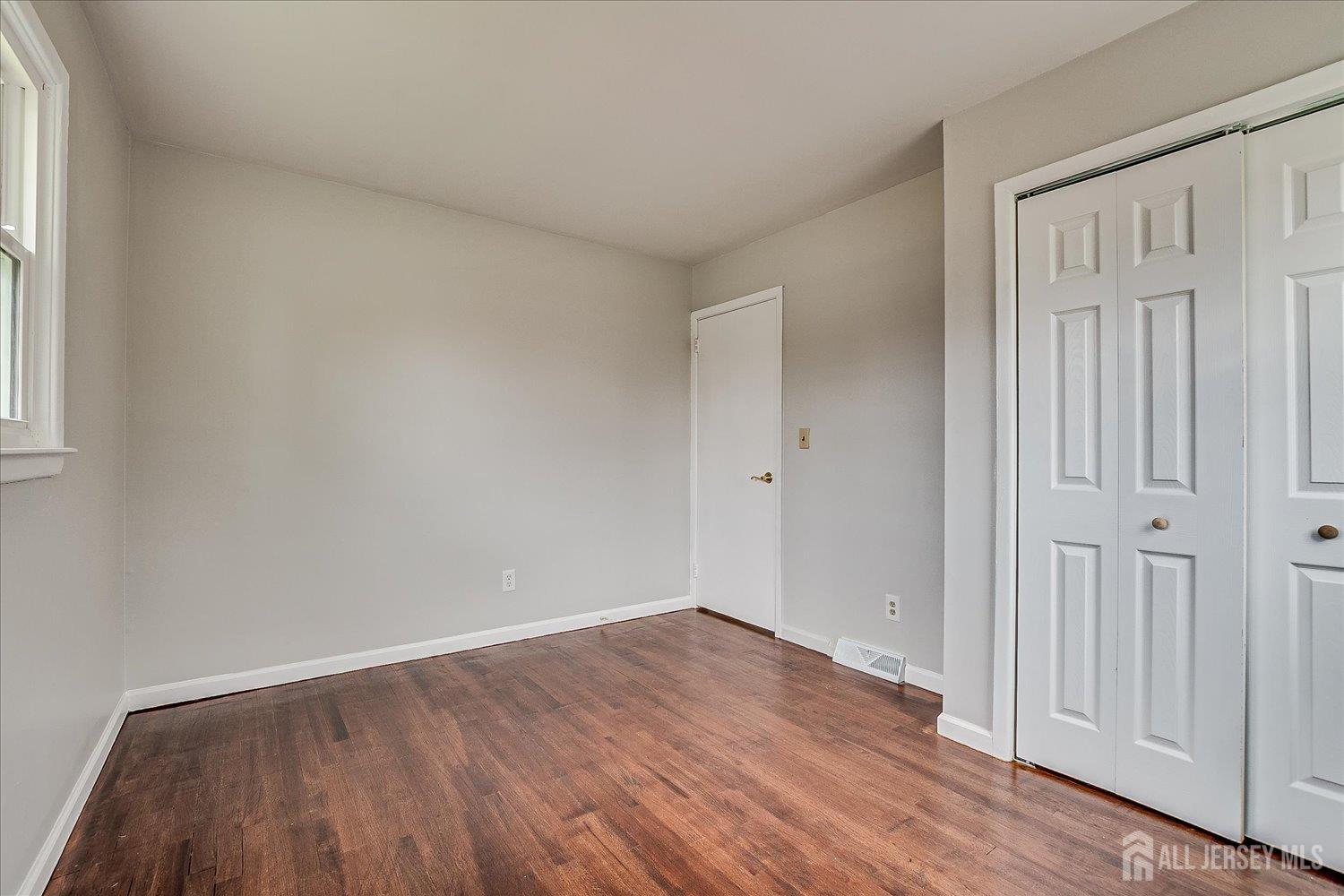 Piscataway, New Jersey 08854, United States, 5 Bedrooms Bedrooms, ,3 BathroomsBathrooms,Residential,Active,238327