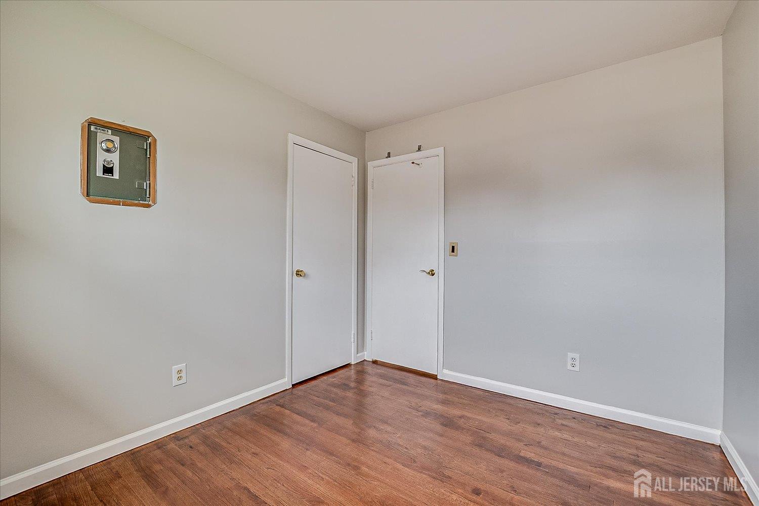 Piscataway, New Jersey 08854, United States, 5 Bedrooms Bedrooms, ,3 BathroomsBathrooms,Residential,Active,238327