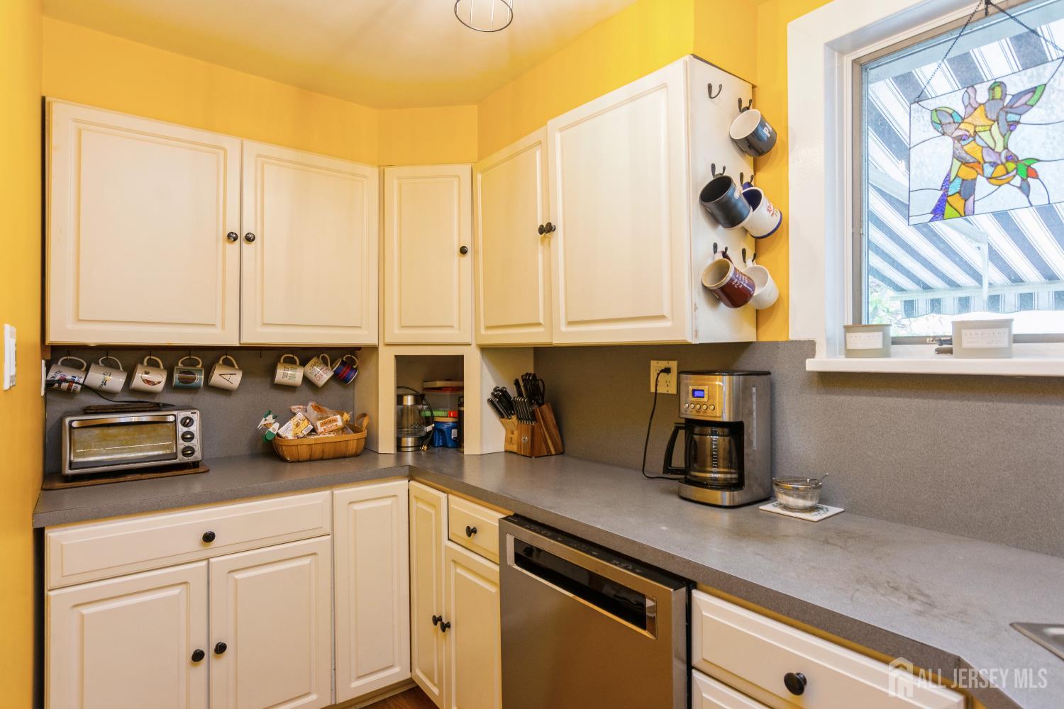 177 Hillside Avenue, South River, New Jersey image 5