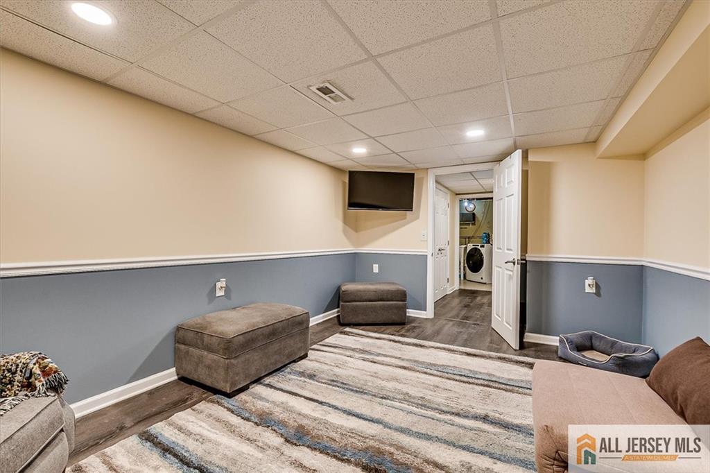 121 Maple Street, Bridgewater, New Jersey image 39