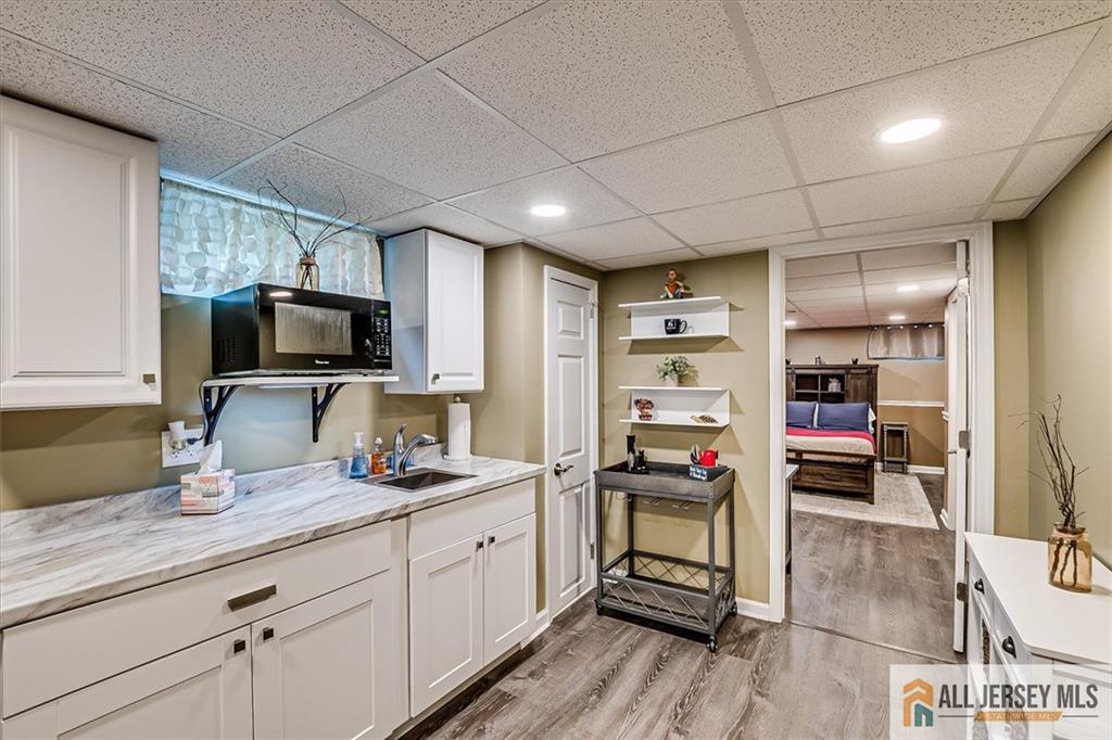 121 Maple Street, Bridgewater, New Jersey image 35