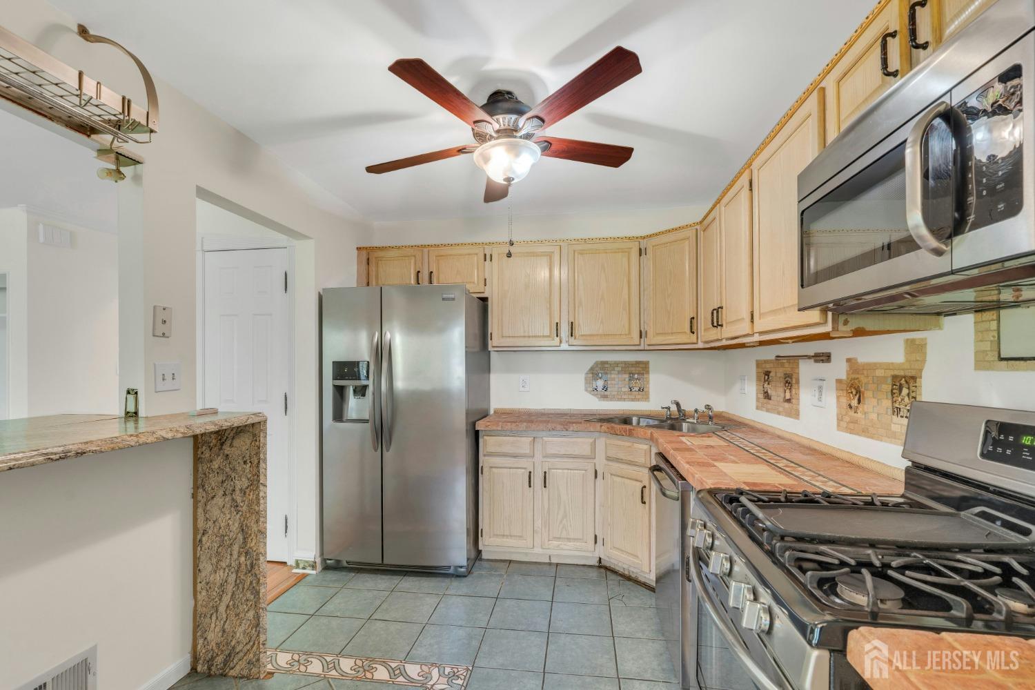 1703 Madaline Drive, Avenel, New Jersey image 16