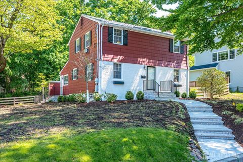 Homes For Sale - 78 Rose Street<br/> Middlesex County, Metuchen, NJ 08840
