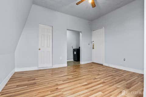 Apartment For Rent - 120 S Broadway #4<br/> South Amboy, NJ 08879