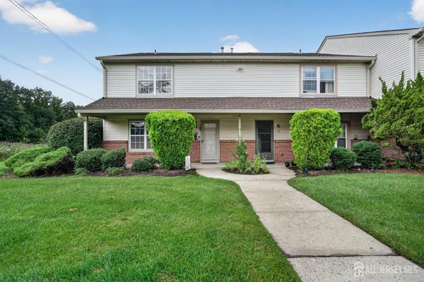 72 SASSAFRAS CT, NORTH BRUNSWICK, NJ 08902 - Image 467d2bfe94bbded48b4db8effcec4f49/451315628