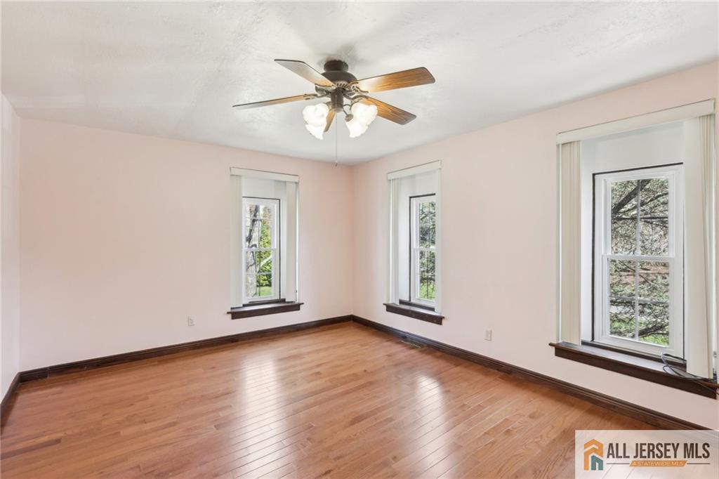 842 Perrineville Road, Millstone, New Jersey image 19