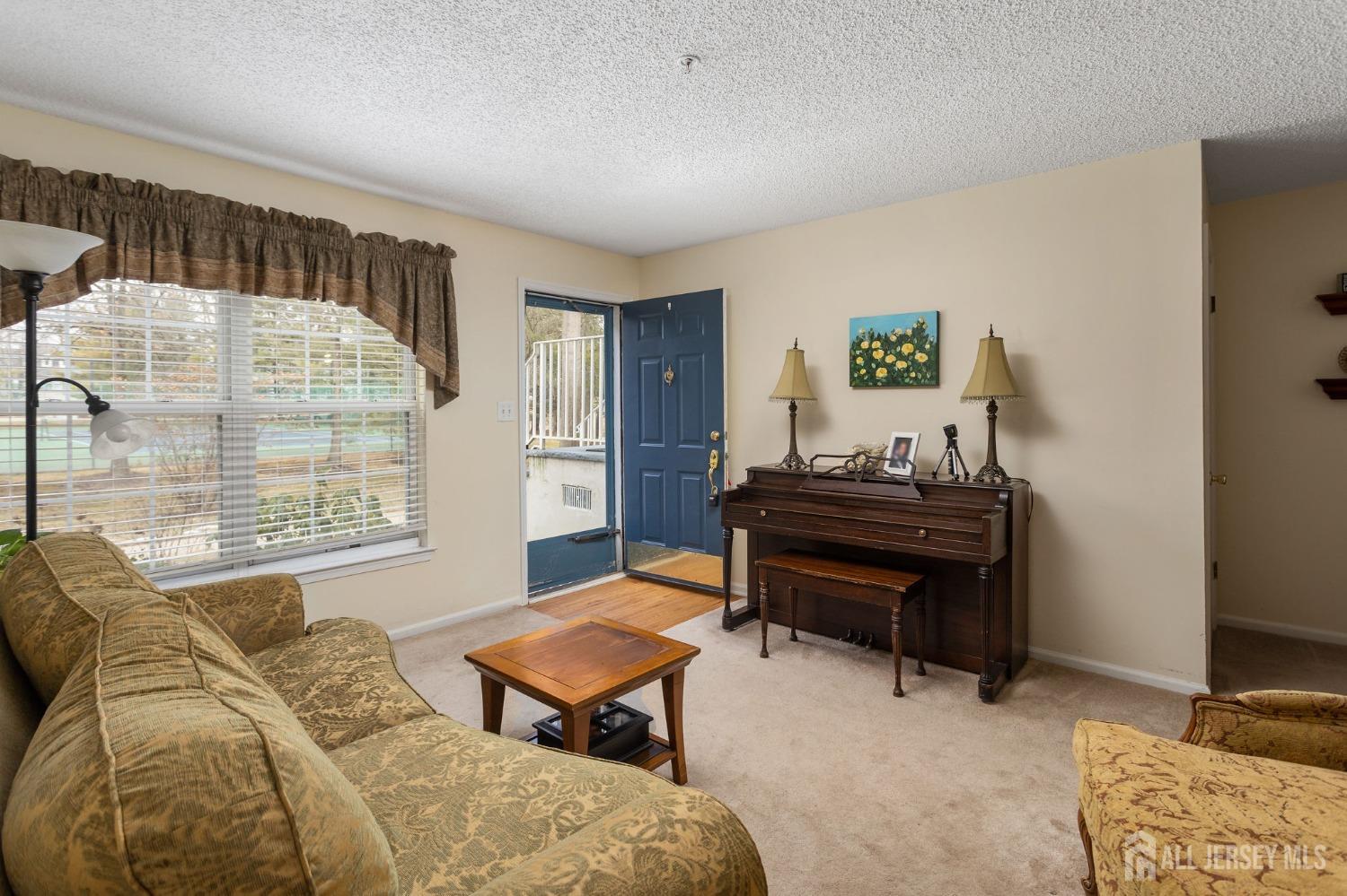 32 Wayne Court, Plainsboro, New Jersey image 5