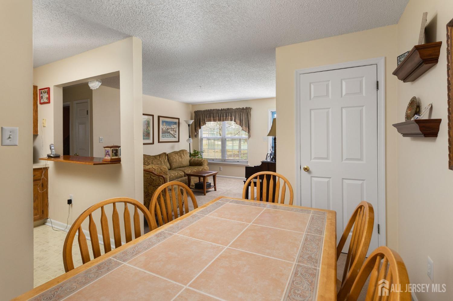 32 Wayne Court, Plainsboro, New Jersey image 8