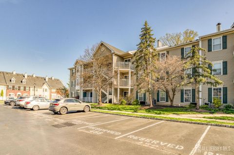 Condo For Sale - 8 Clay Street<br/> North Brunswick, NJ 08902