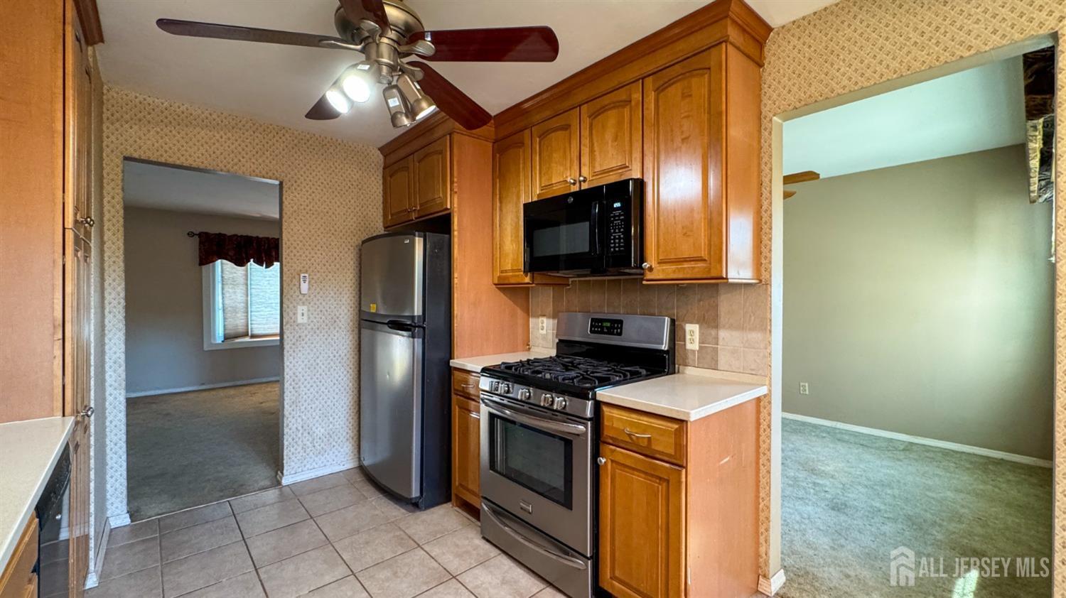 1464 Tooz Place, South Plainfield, New Jersey image 11