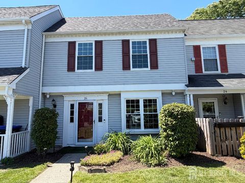 Condo For Sale - 26 Cosgrove Court<br/> Middlesex County, East Brunswick, NJ 08816