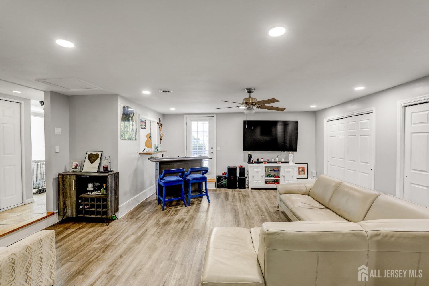 67 Maxwell Lane, Manalapan, New Jersey image 4