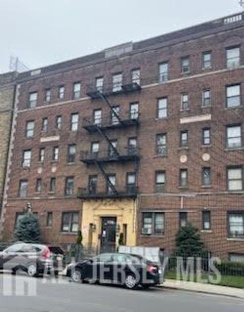 Apartment For Rent - 1116 Anna Street #1C<br/> Elizabeth, NJ 07201