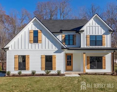 Homes For Sale - 265 Plainfield Road<br/> Edison, NJ 08820