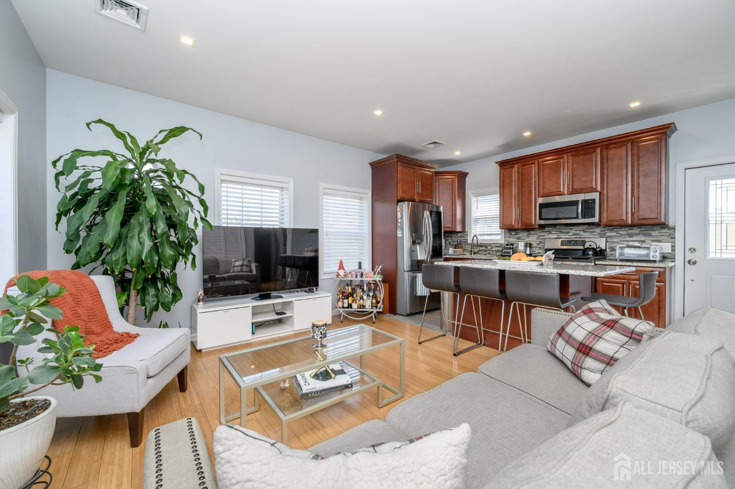 1 Helen Drive, Moonachie, New Jersey image 4