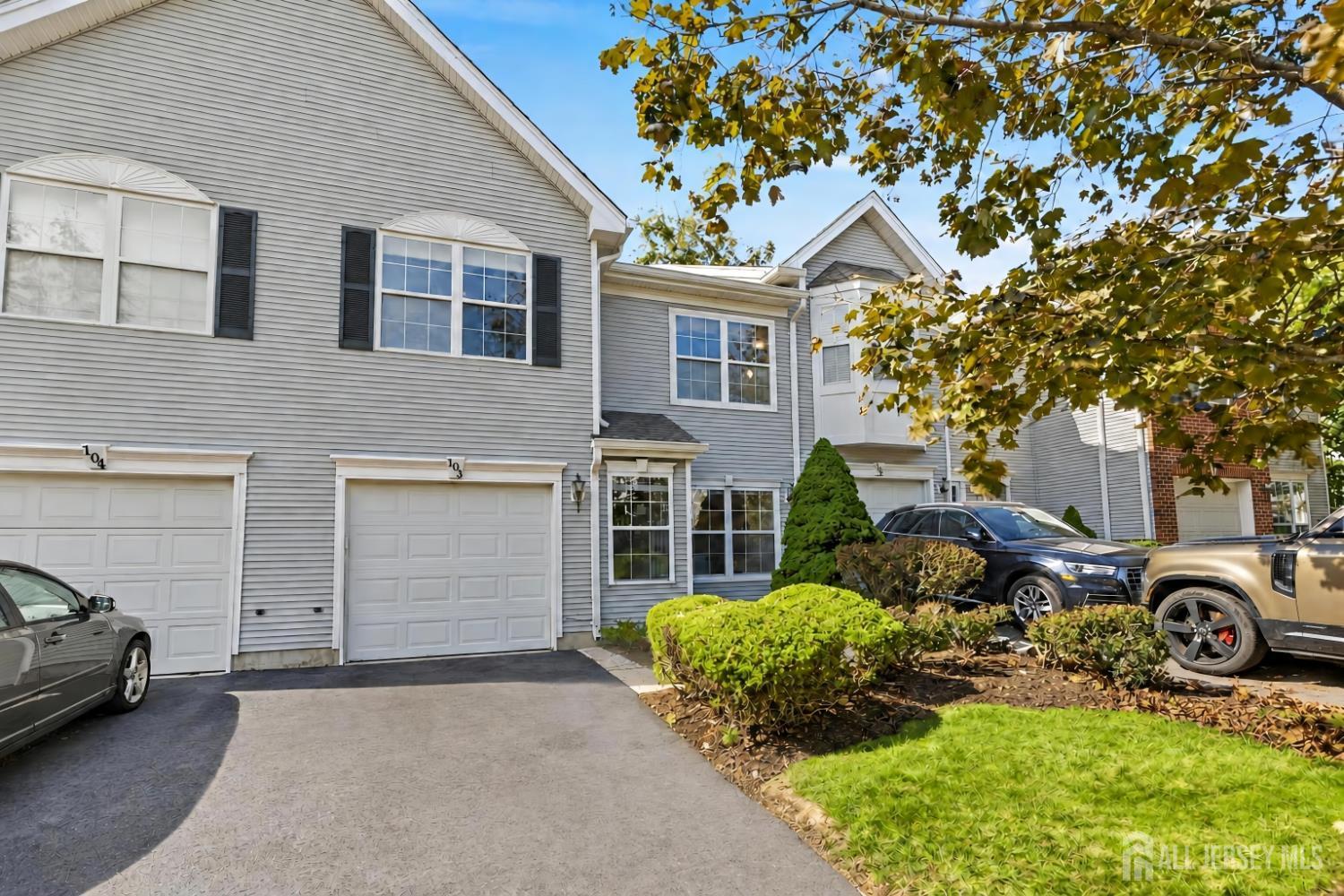 103 Creststone Circle