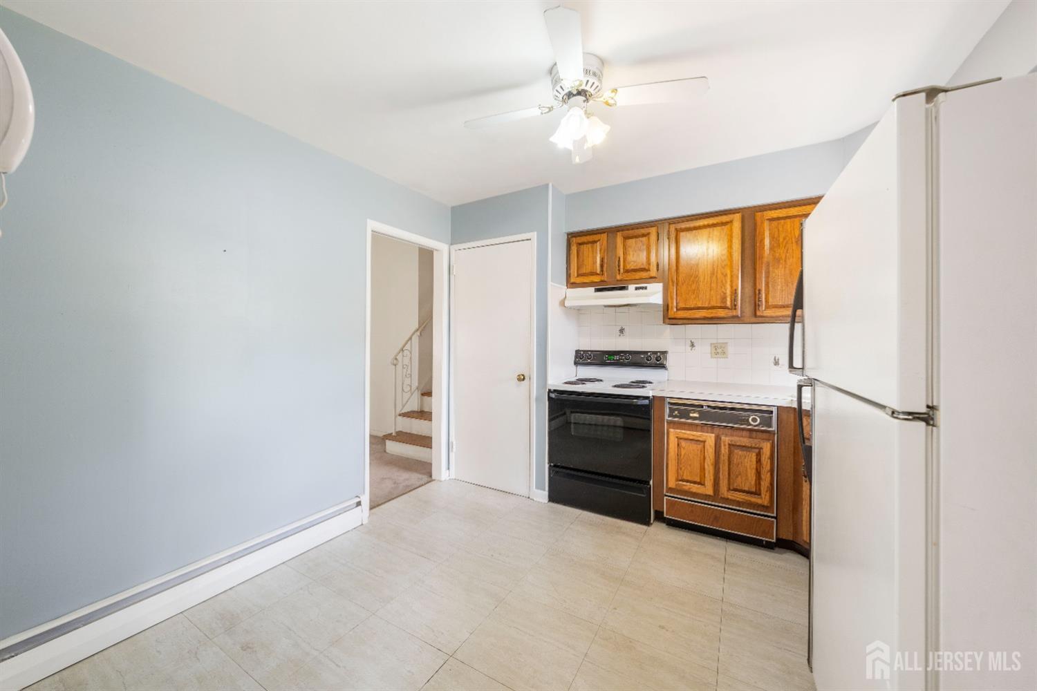 6 Ginda Avenue, Carteret, New Jersey image 4
