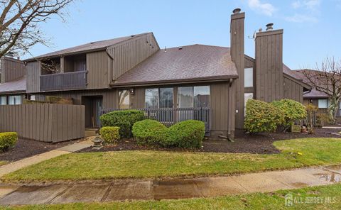 Townhouse For Sale - 29 Westgate Drive<br/> Middlesex County, Edison, NJ 08820