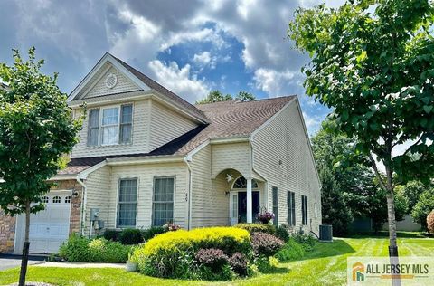 Townhouse For Sale - 99 Saratoga Court<br/> Somerset County, Franklin, NJ 08873