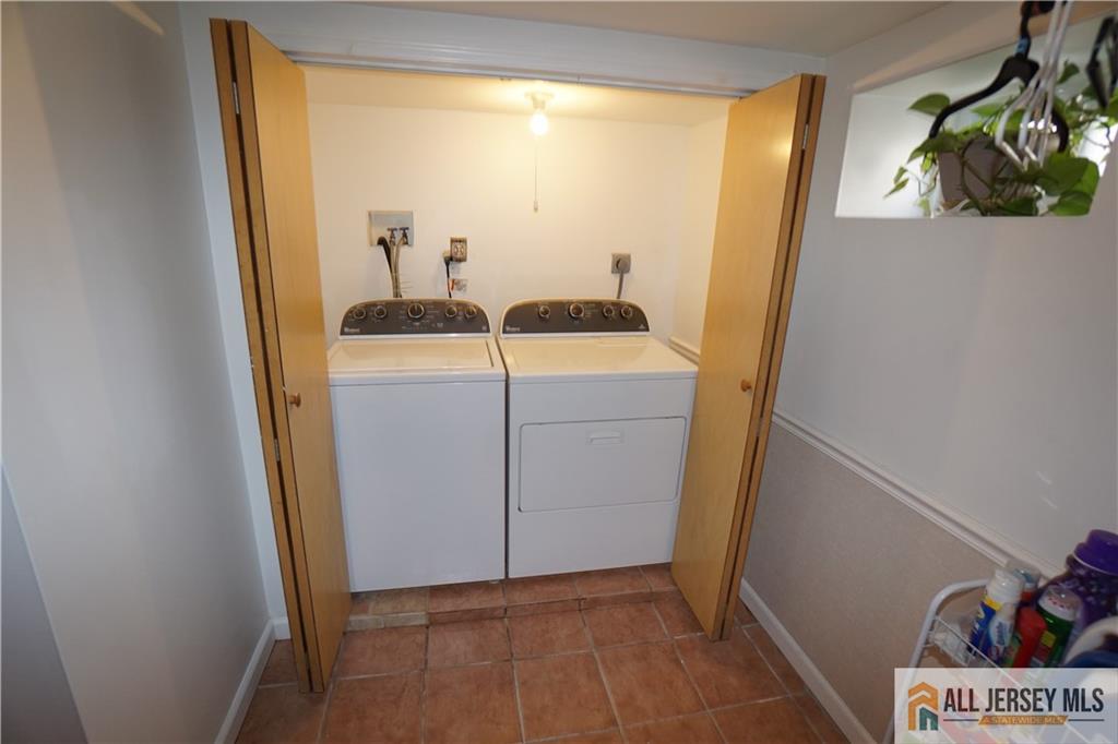 25 Clover Avenue, Colonia, New Jersey image 37