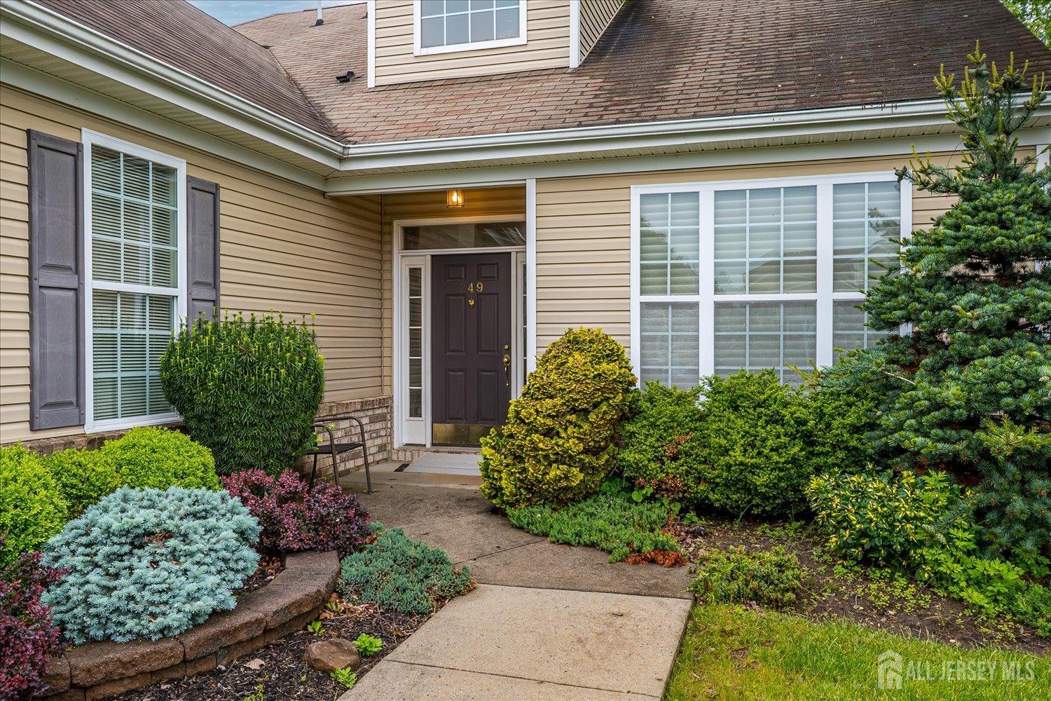 249 Spring Meadow Way, Monroe Township, New Jersey image 4