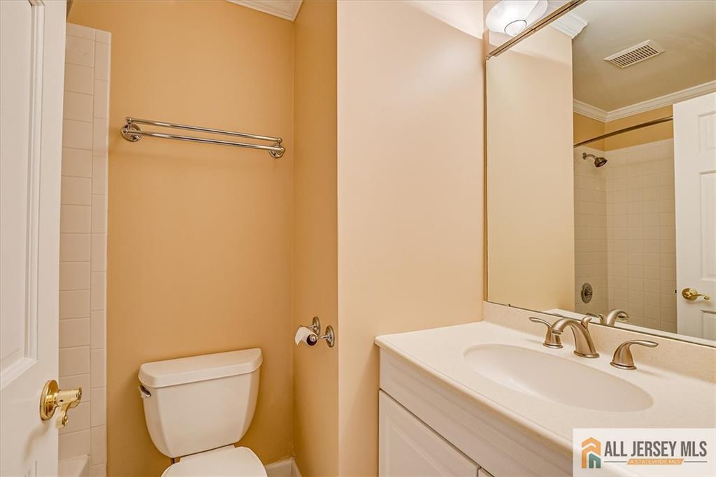 144 Coppertree Court #144, Edison, New Jersey image 34