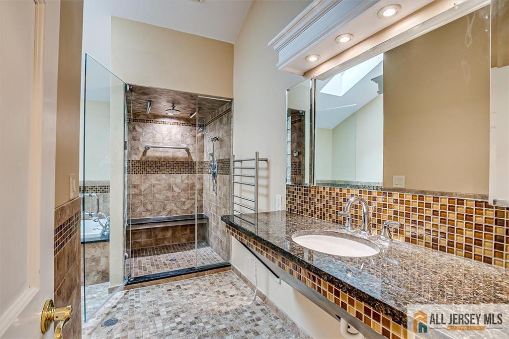 144 Coppertree Court #144, Edison, New Jersey image 18