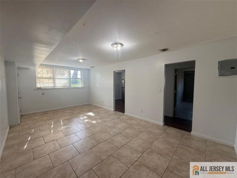 Condo For Sale - 403 College Drive #403<br/> Edison, NJ 08817