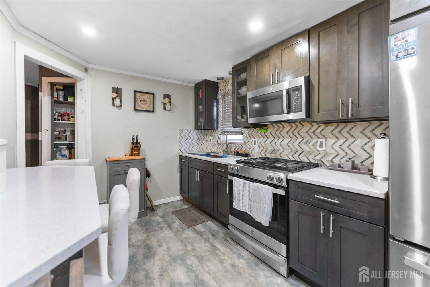 359 Thomas Street, Perth Amboy, New Jersey image 14
