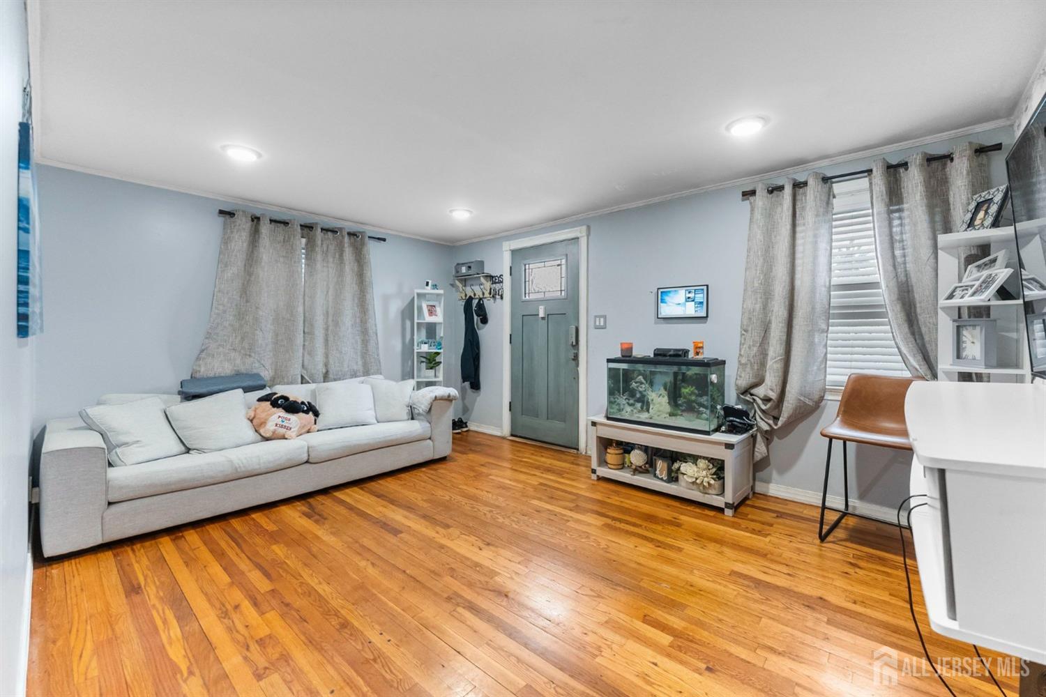 359 Thomas Street, Perth Amboy, New Jersey image 2