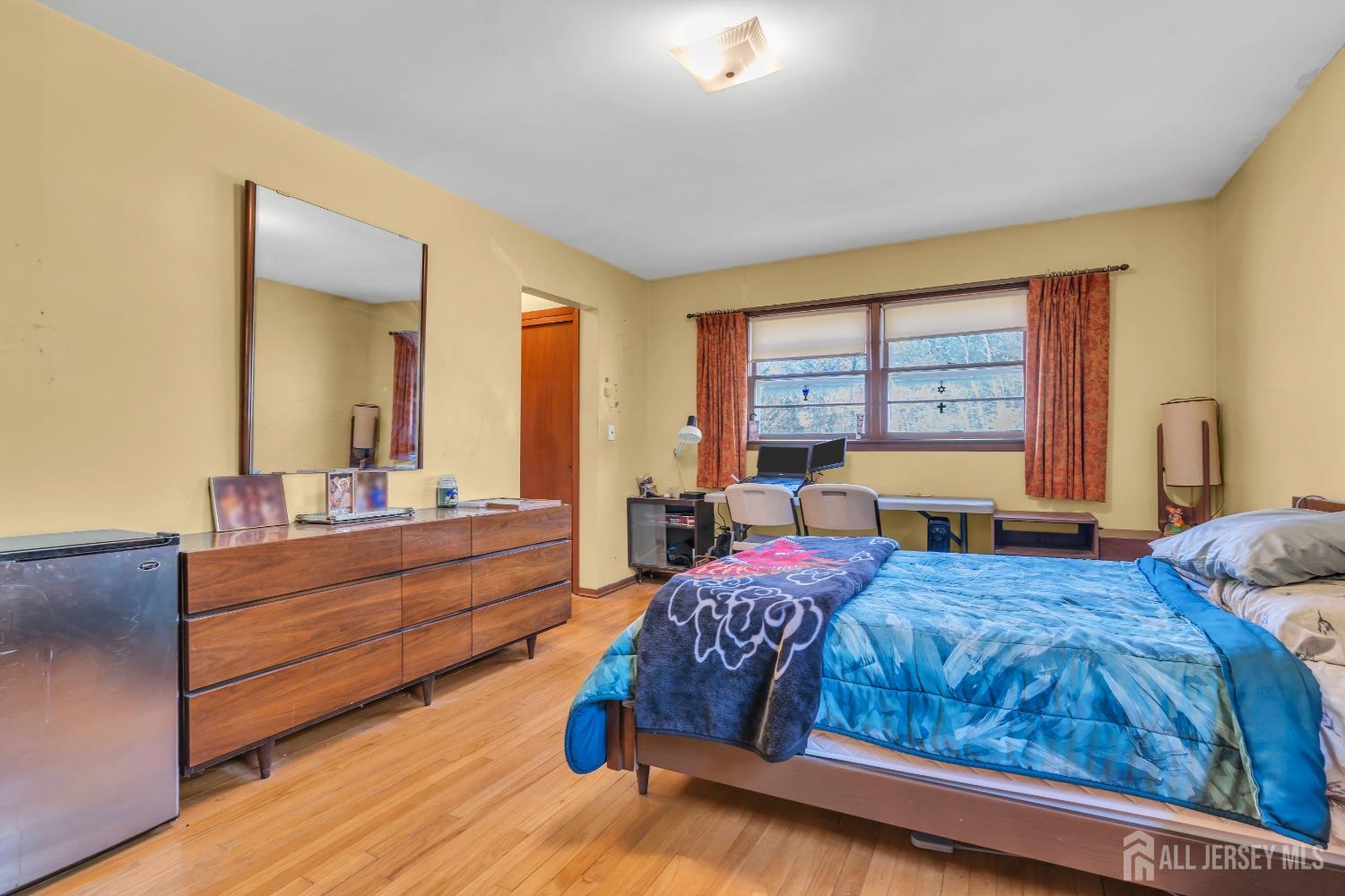 48 Bradford Road, East Brunswick, New Jersey image 6