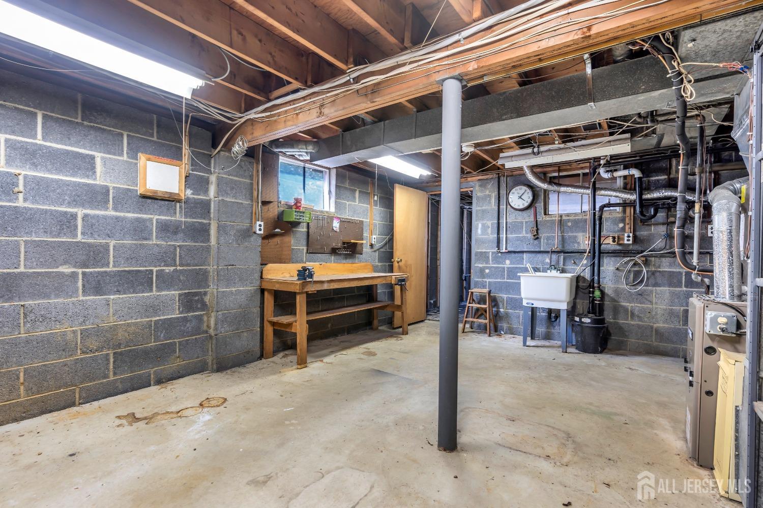 48 Bradford Road, East Brunswick, New Jersey image 28