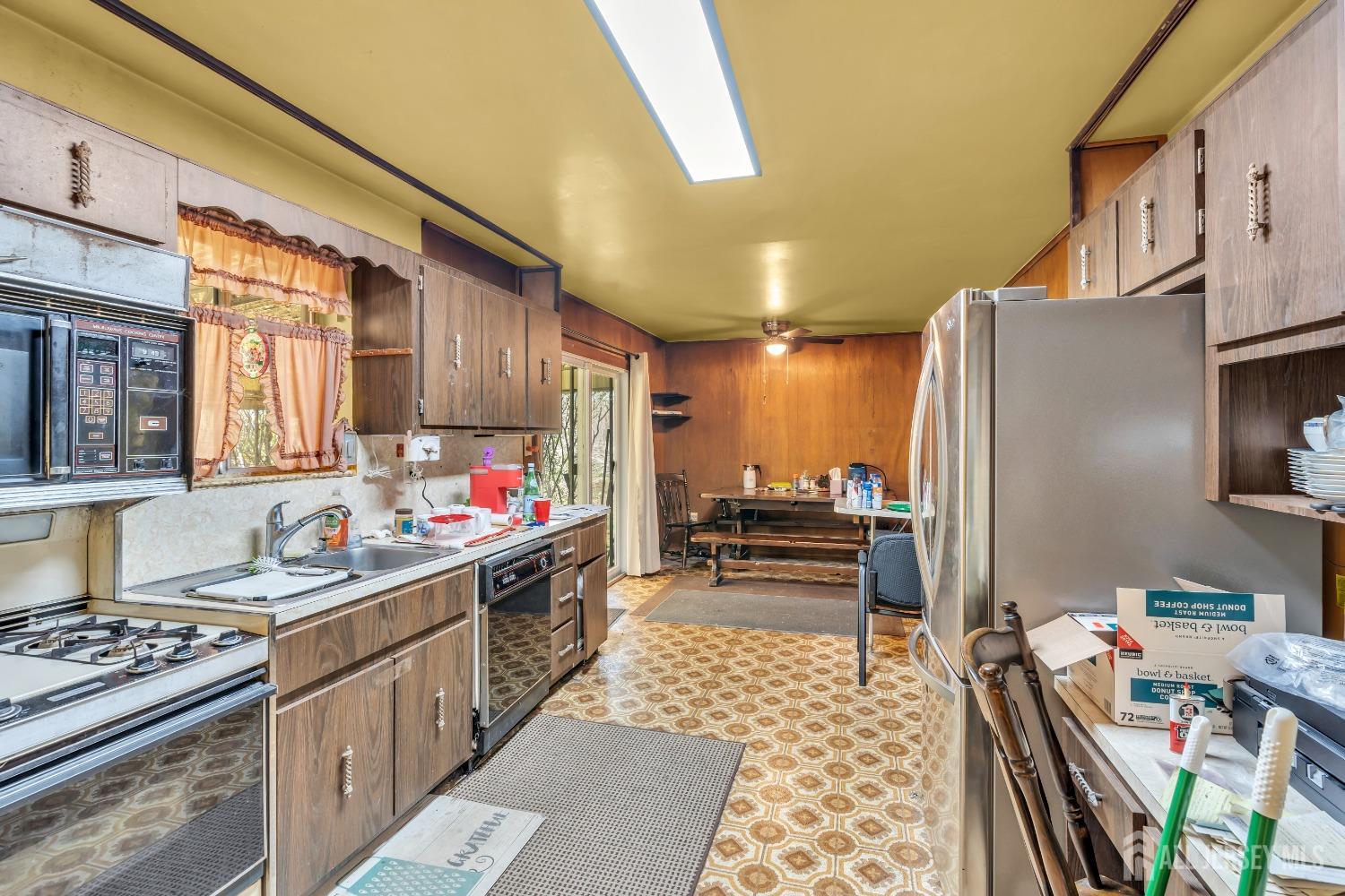 48 Bradford Road, East Brunswick, New Jersey image 16