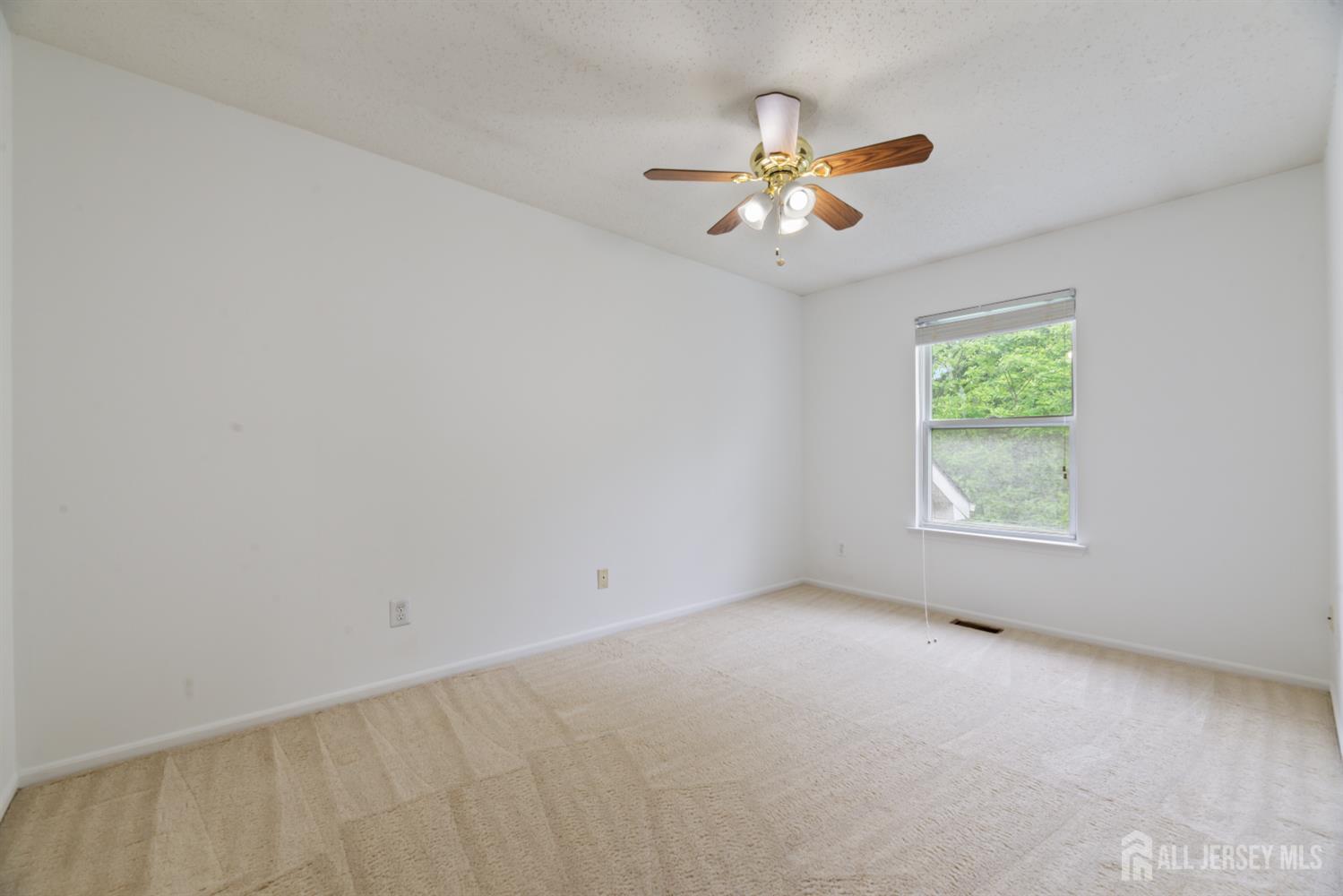 44 Treat Lane, East Brunswick, New Jersey image 24