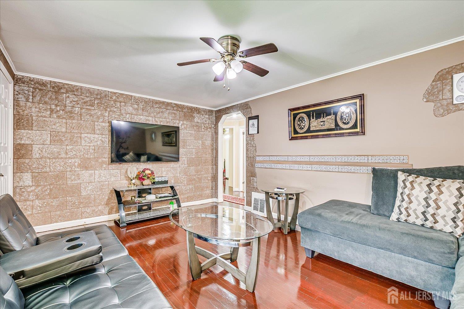 115 W Woodbridge Avenue, Iselin, New Jersey image 7