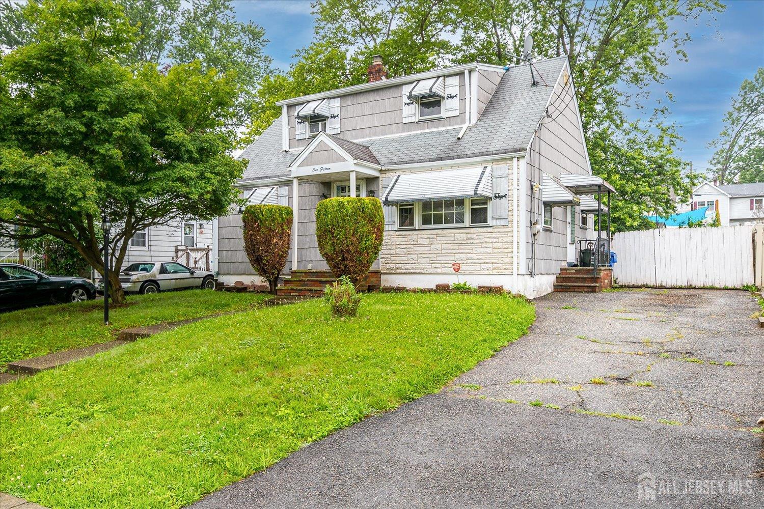 115 W Woodbridge Avenue, Iselin, New Jersey image 2