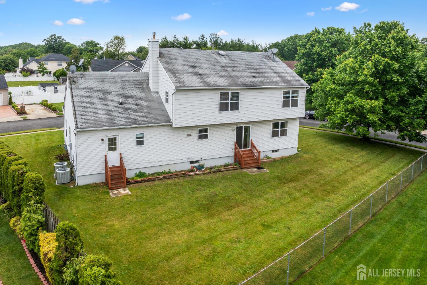 96 Lark Drive, South River, New Jersey image 34