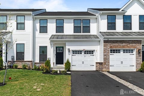 Townhouse For Sale - 18 Rosemary Way<br/> Mount Laurel, NJ 08054