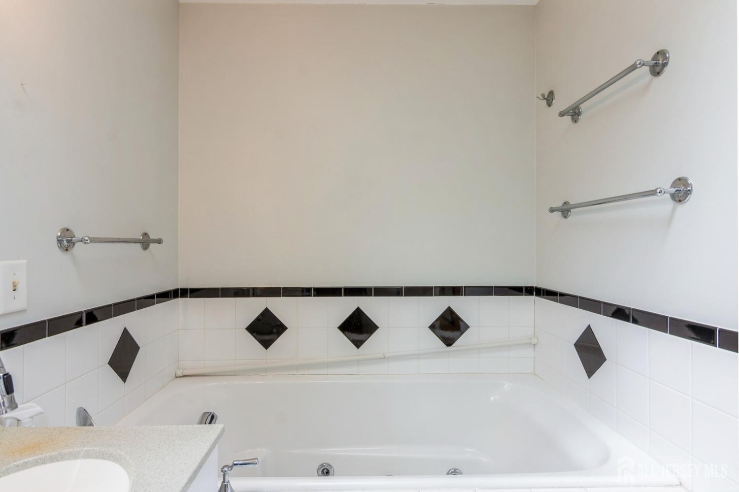 40 Riverview Avenue, Piscataway, New Jersey image 19