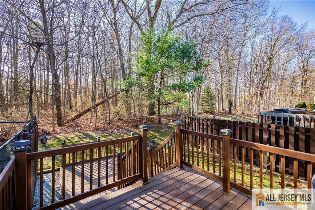 121 Redpine Loop, Old Bridge, New Jersey image 24