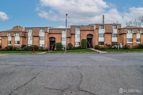 Condo For Sale - 107 Edison Glen Terrace<br/> Middlesex County, Edison, NJ 08837