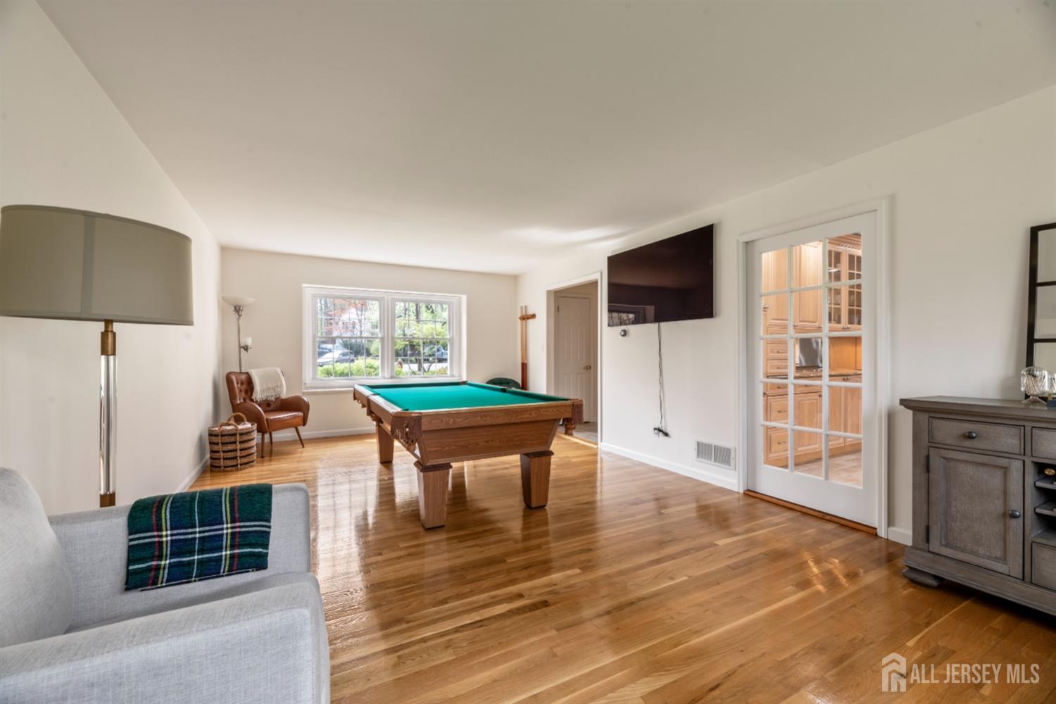 7 Carlton Court, East Brunswick, New Jersey image 12