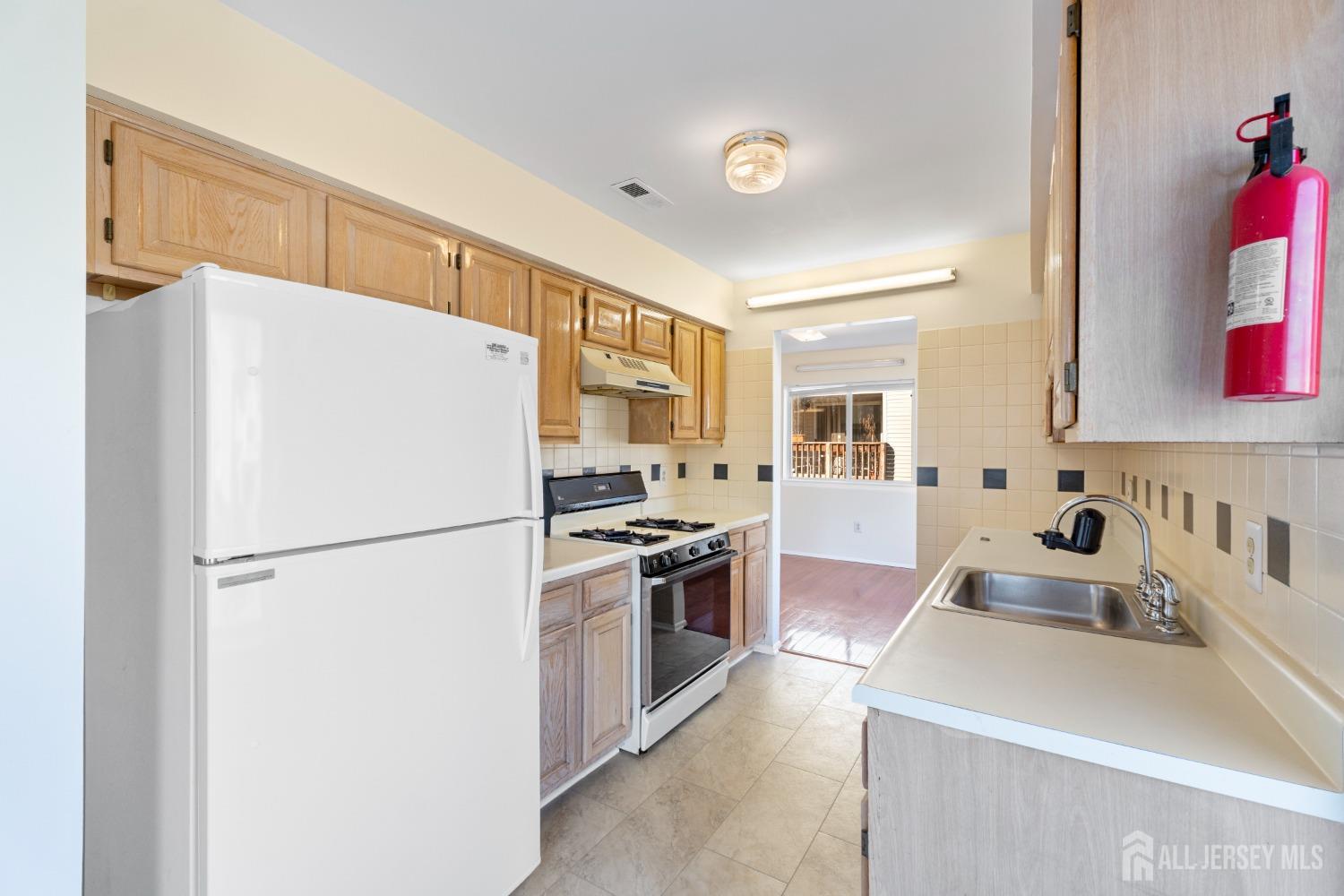 2908 Madaline Drive, Avenel, New Jersey image 11